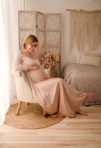 Babybauchshooting im Studio