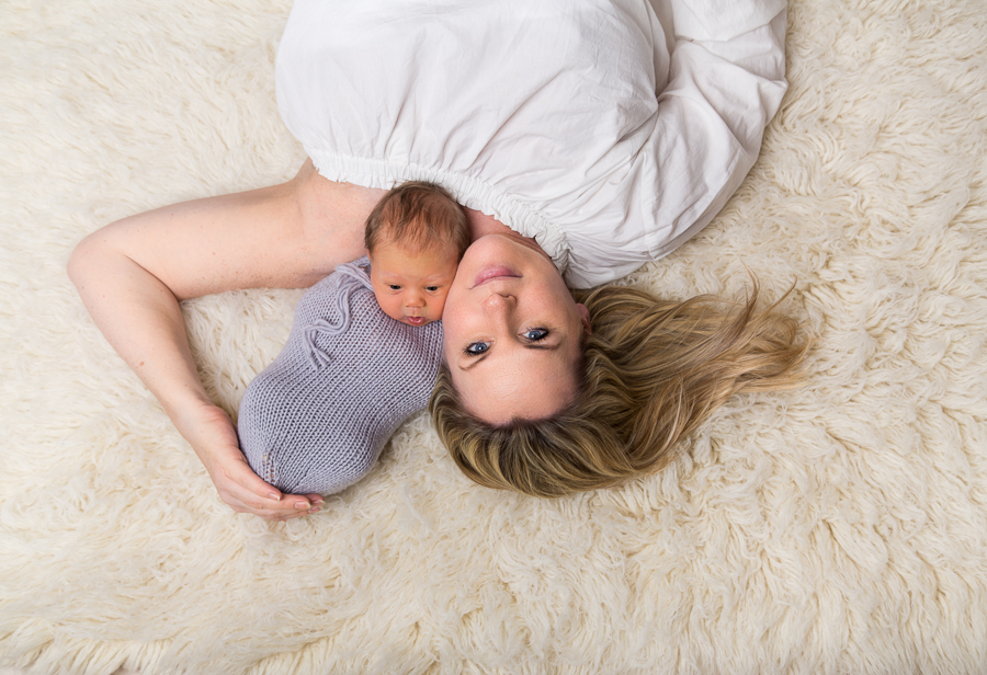 Baby Liam mit Mama